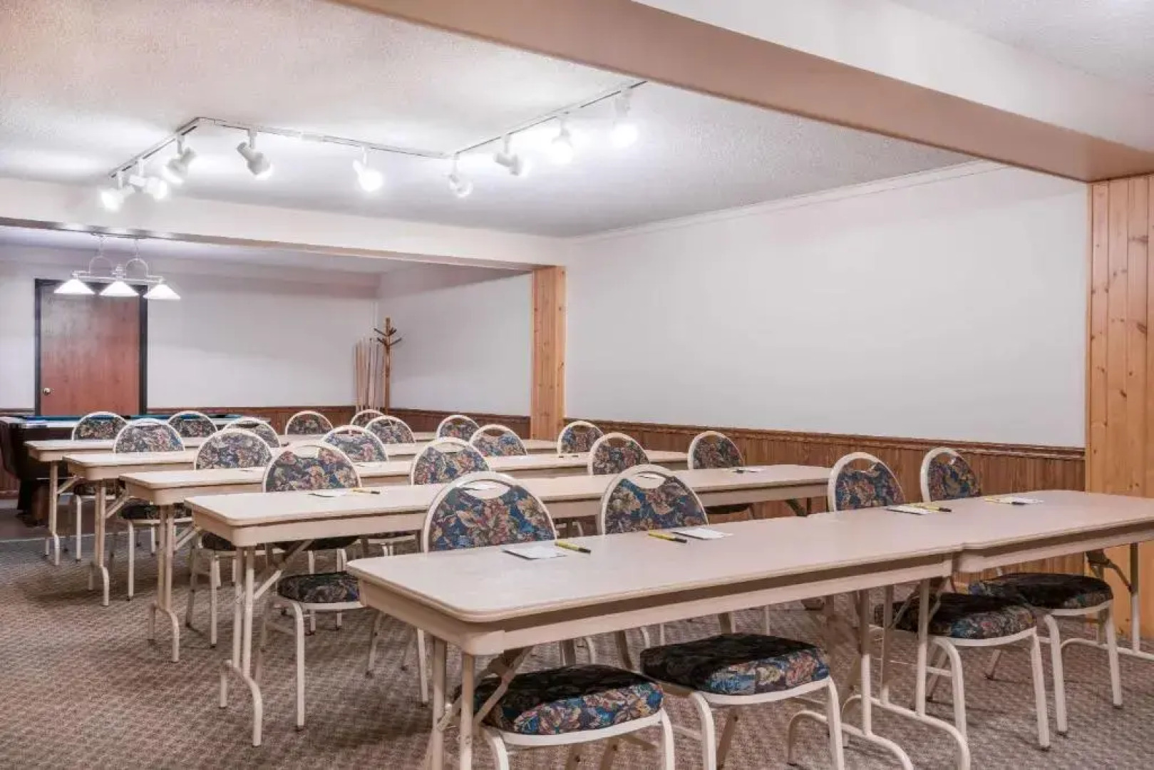 Super 8 Baxter/Brainerd Area