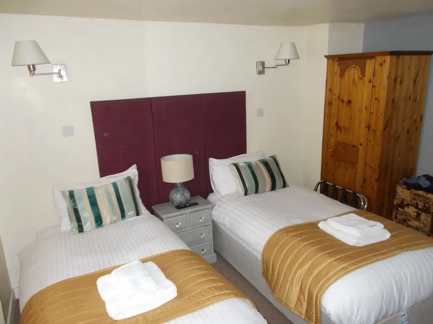 The Partridge Inn Wine Bar  Restaurant