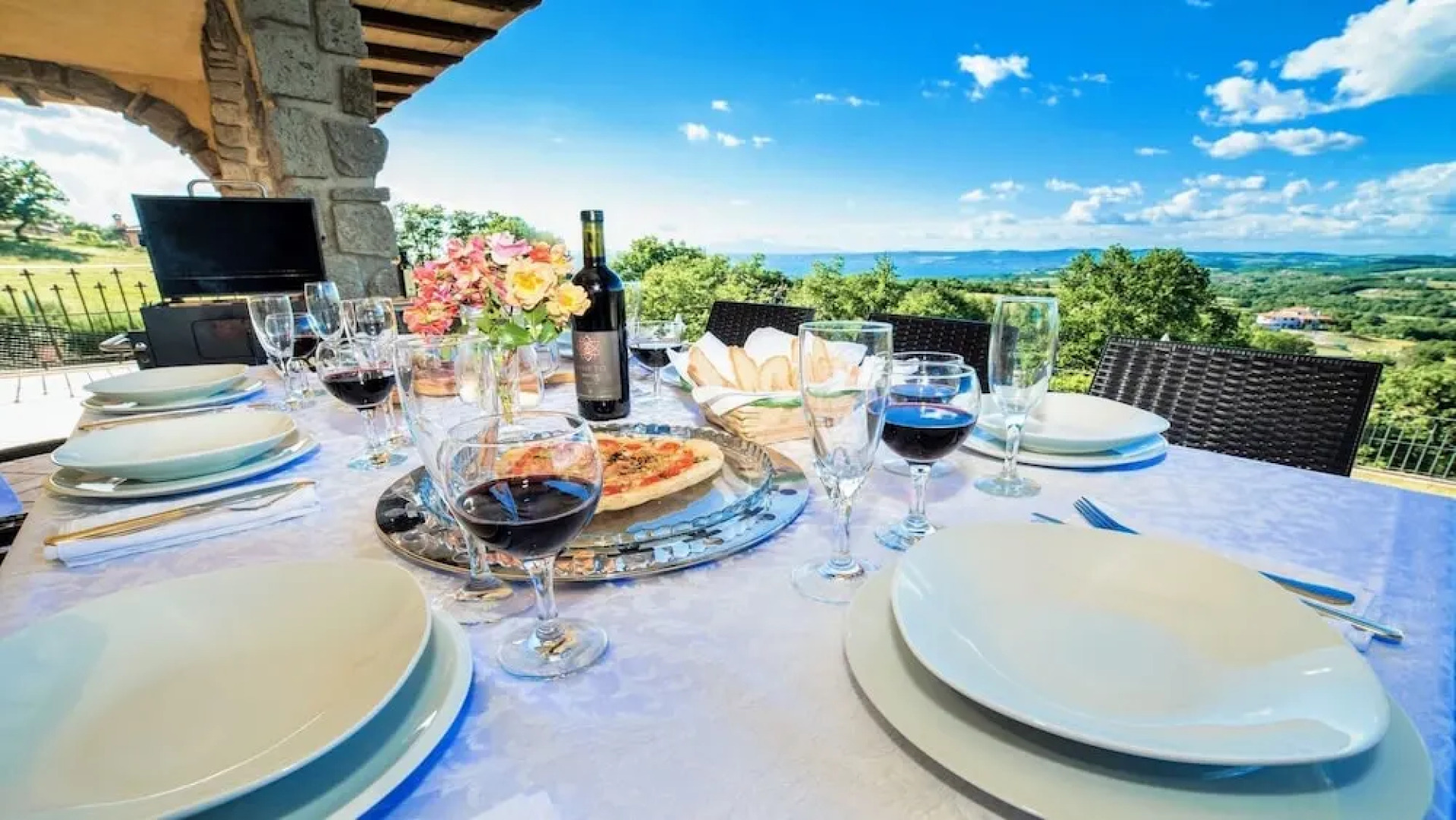 Exclusive Villa in Montefiascone -pool and Jacuzzi