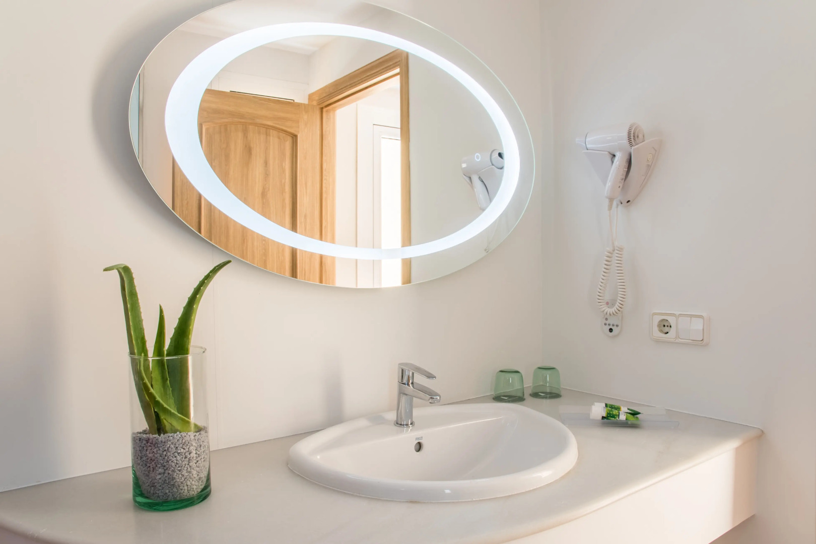 Esmeralda Maris by Livvo Hotel