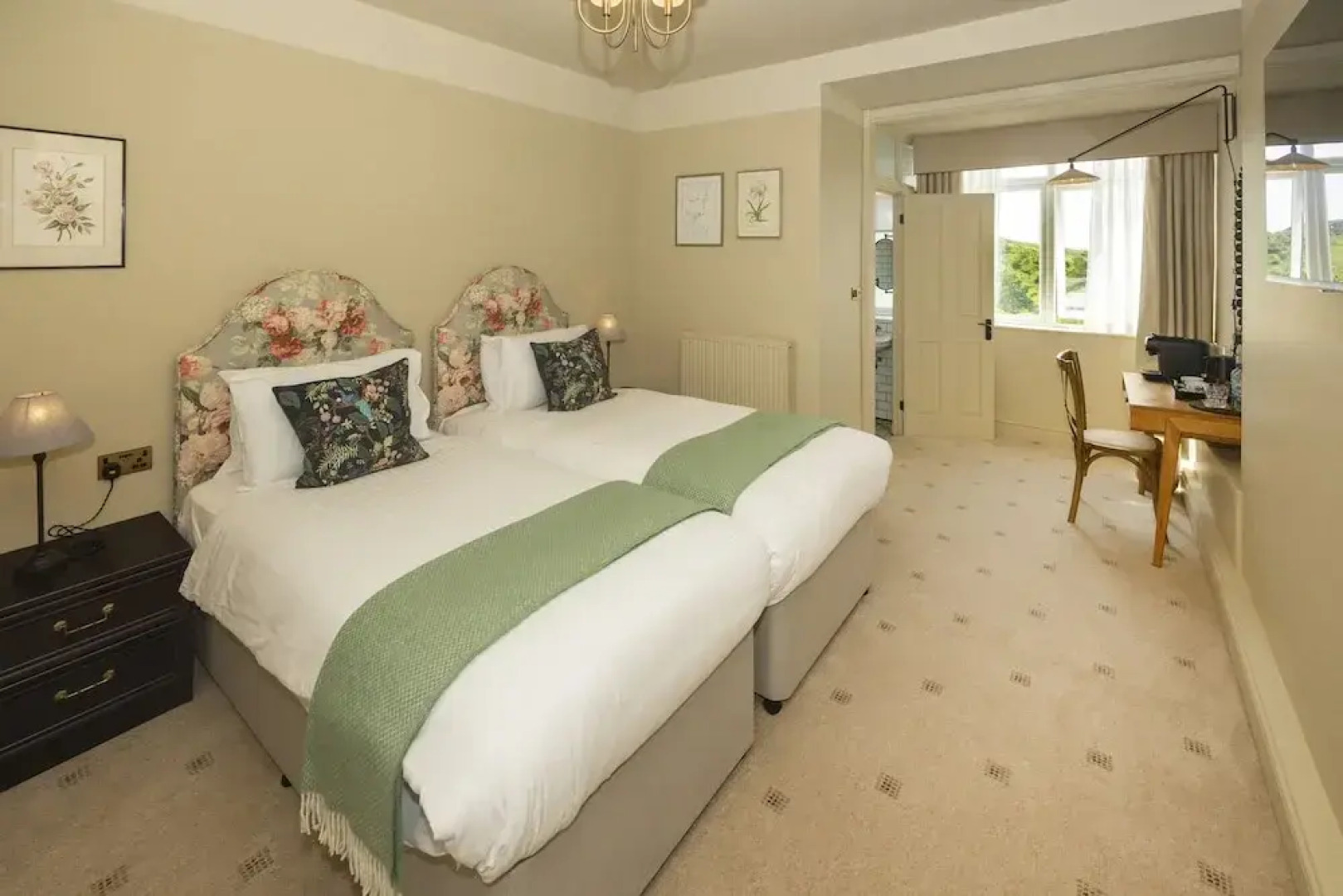 Eype's Mouth Country Hotel