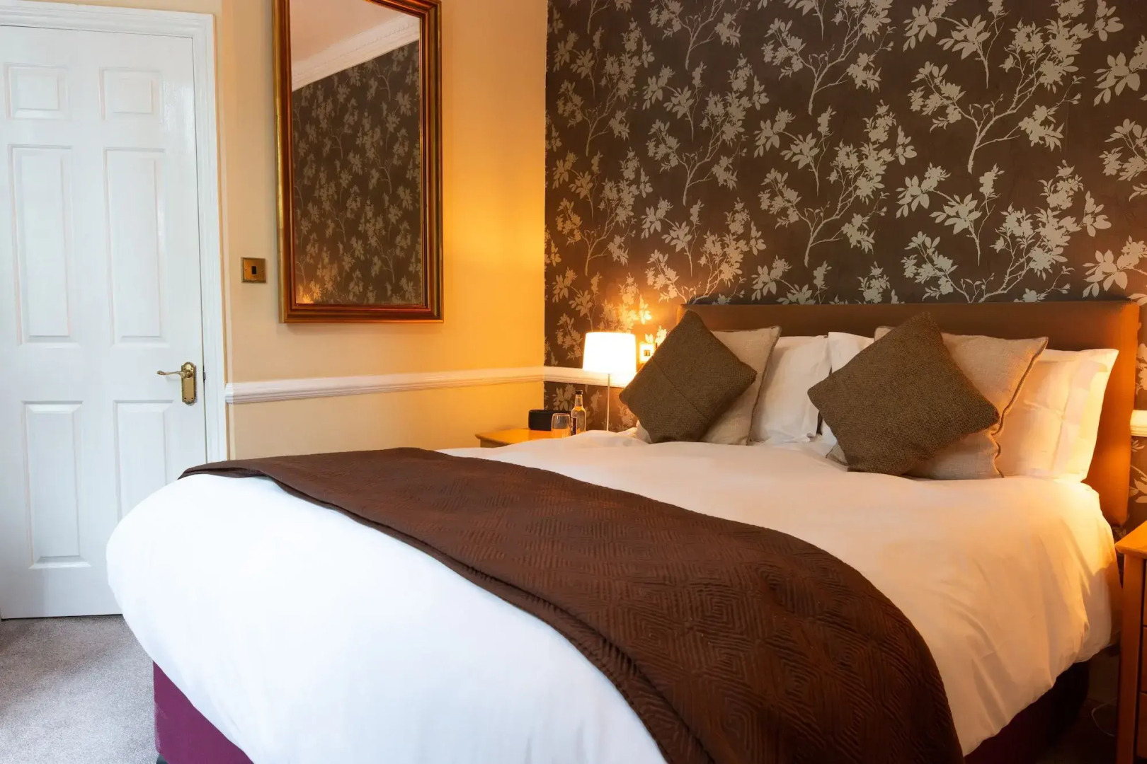 Woodlands Lodge Hotel