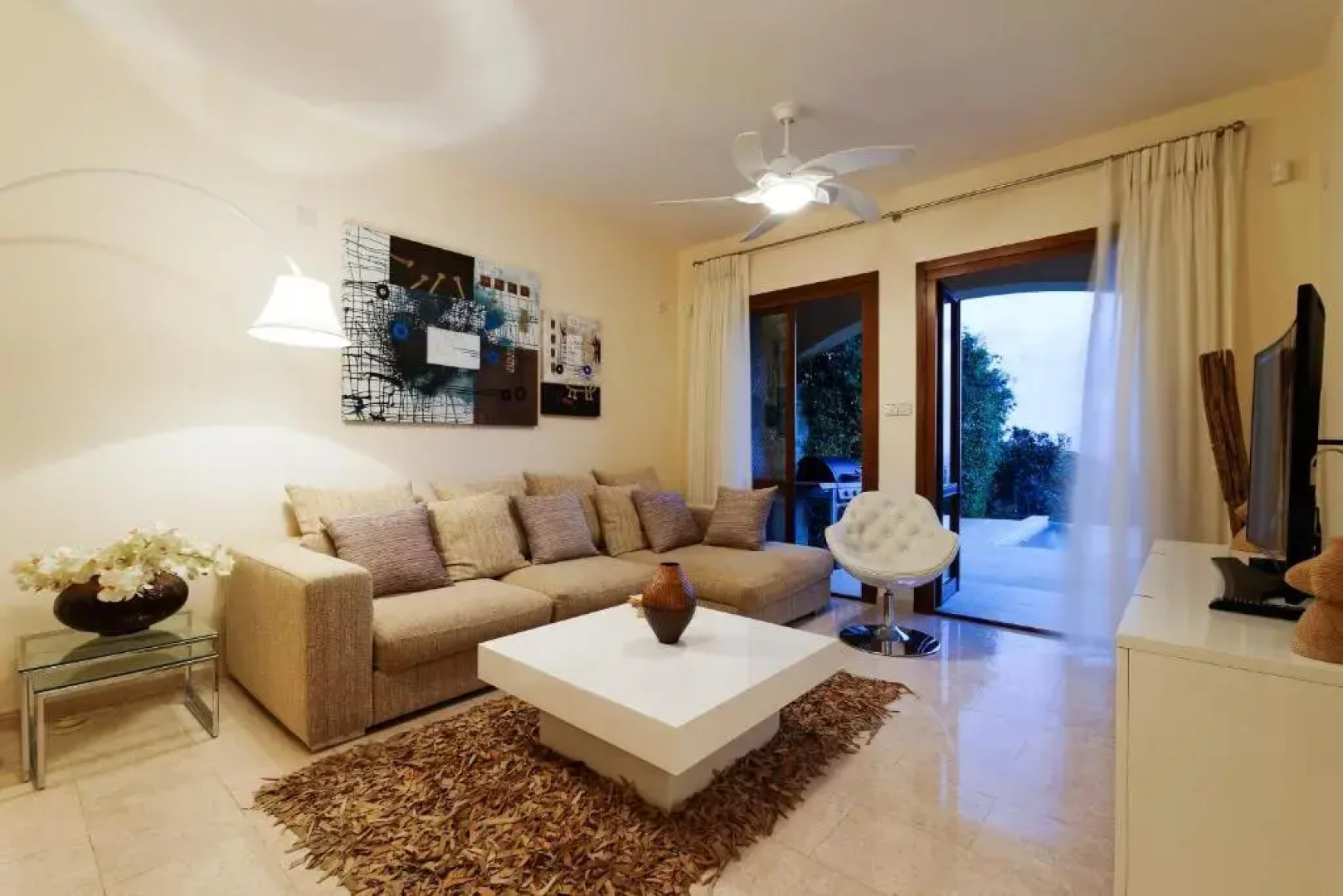 2 bedroom Villa Iremos with private pool and sea views, Aphrodite Hills Resort