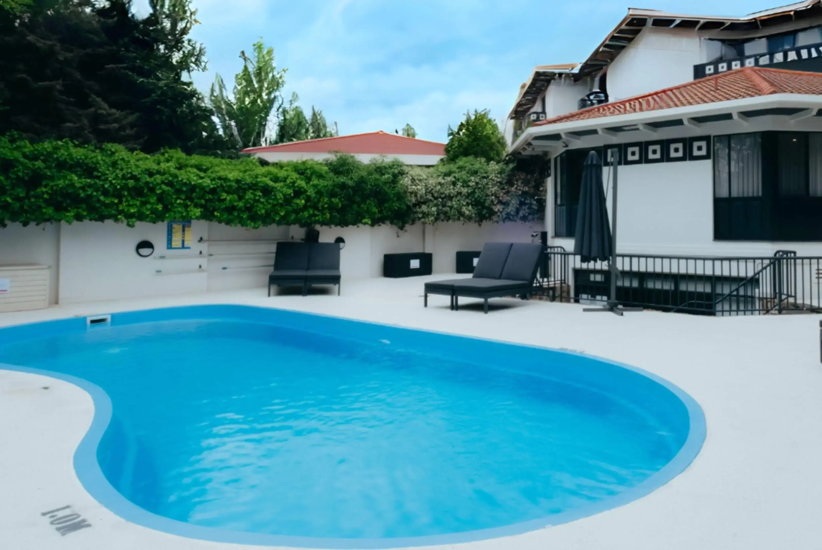 Ramada by Wyndham Diplomat Canberra