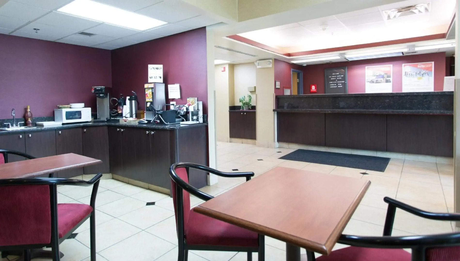 Travelodge by Wyndham Romulus Detroit Airport