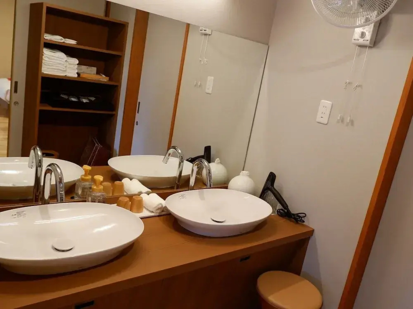 Takachiho Hanareno-yado Kamigakure