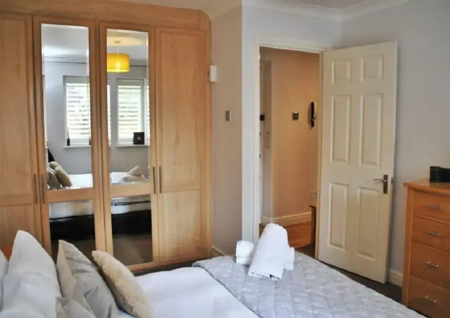 Elizabeth Court House