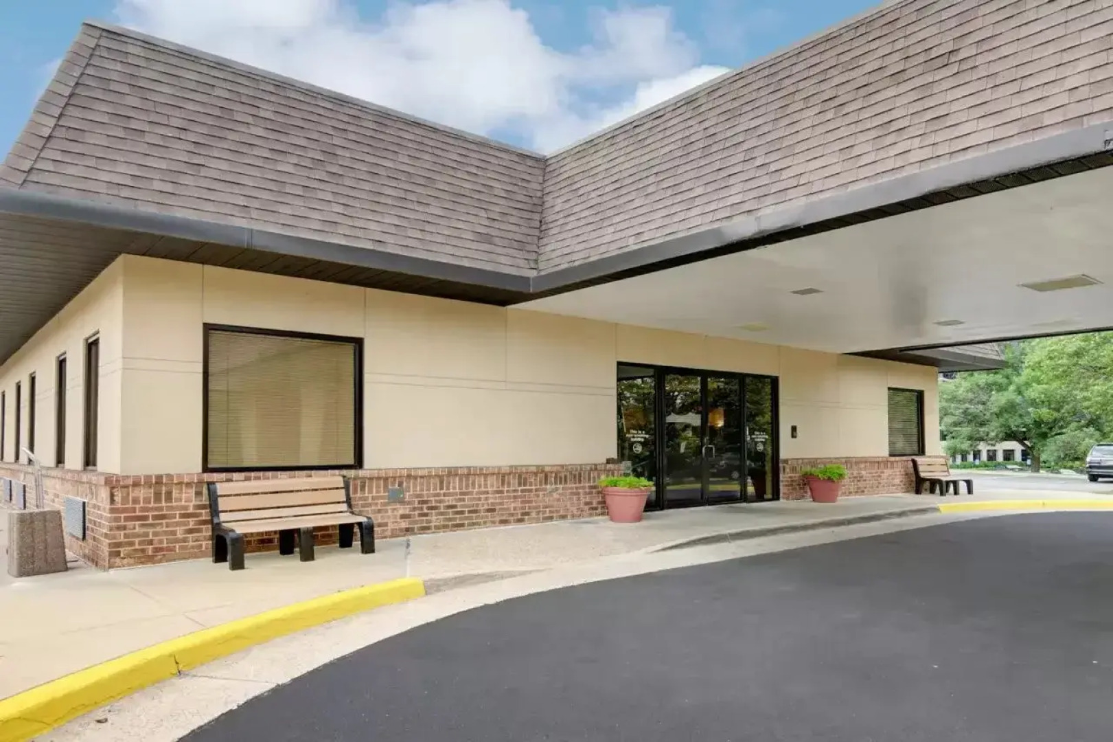 Suburban Studios Tysons Corner