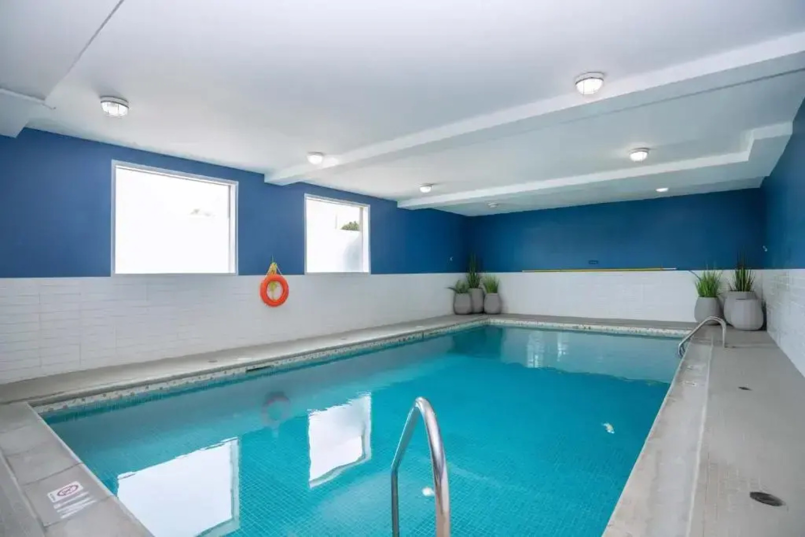 Sandman Hotel Vernon