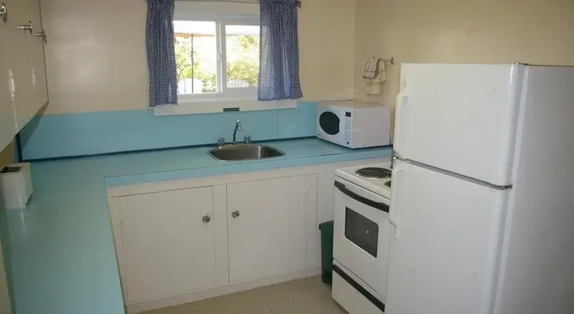 Shuswap Lake Motel & Resort