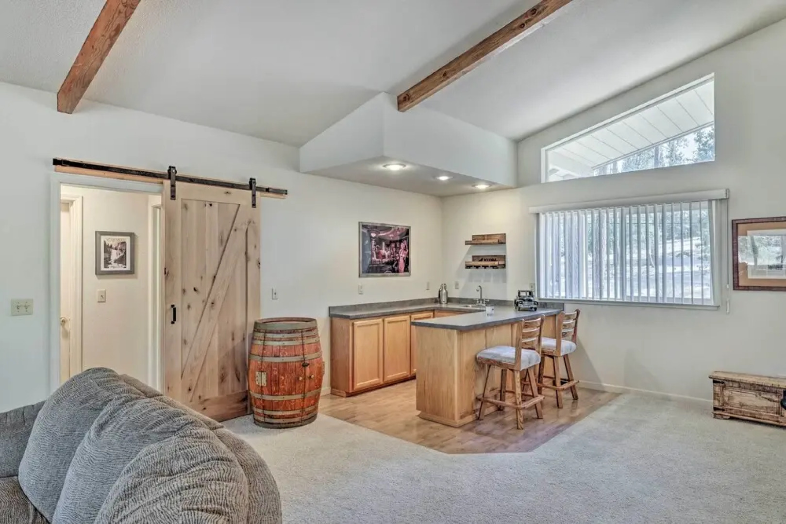 Woodsy Groveland Cabin w/ Deck < 3 Mi to Lake