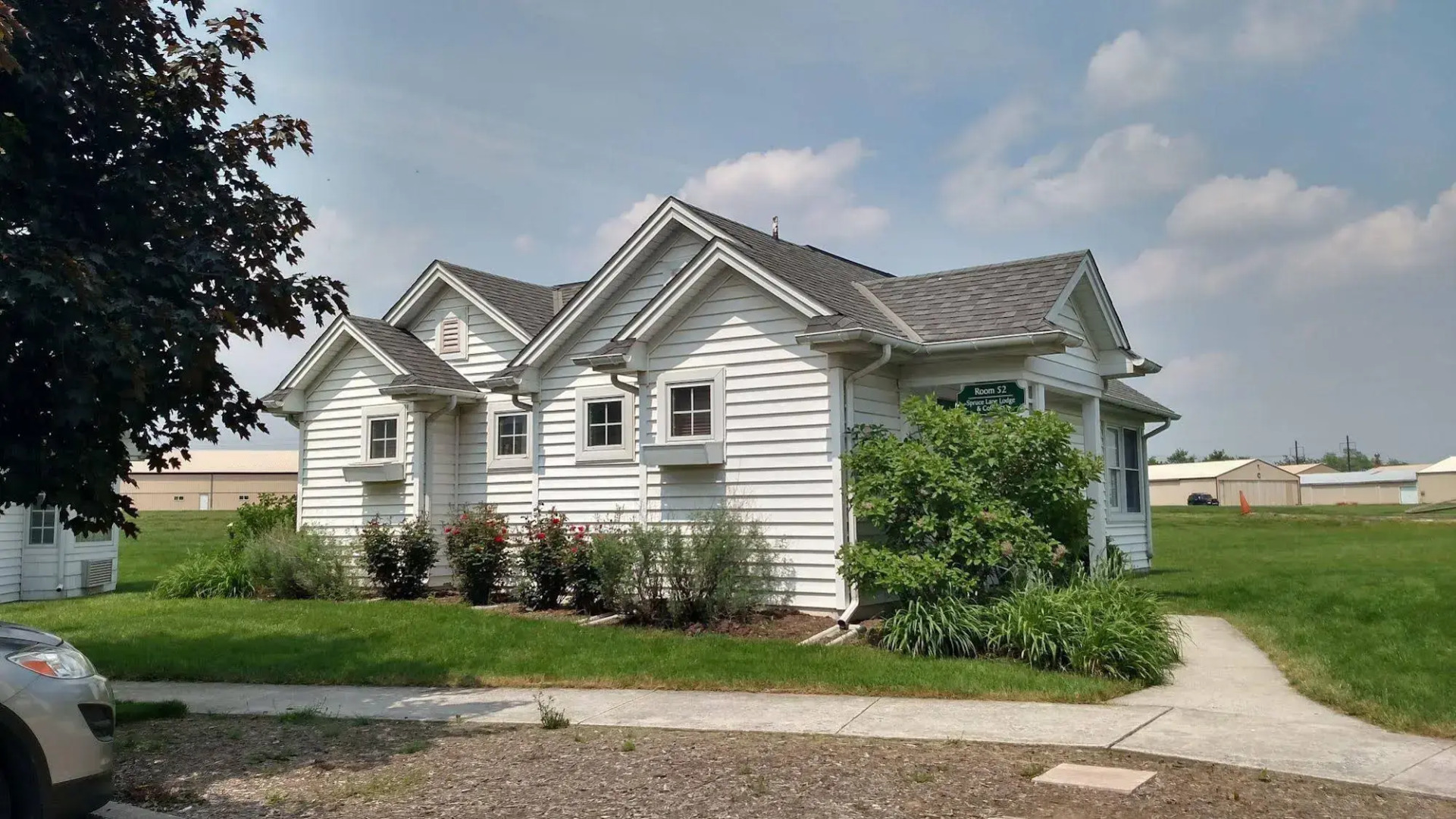 Spruce Lane Lodge and Cottages