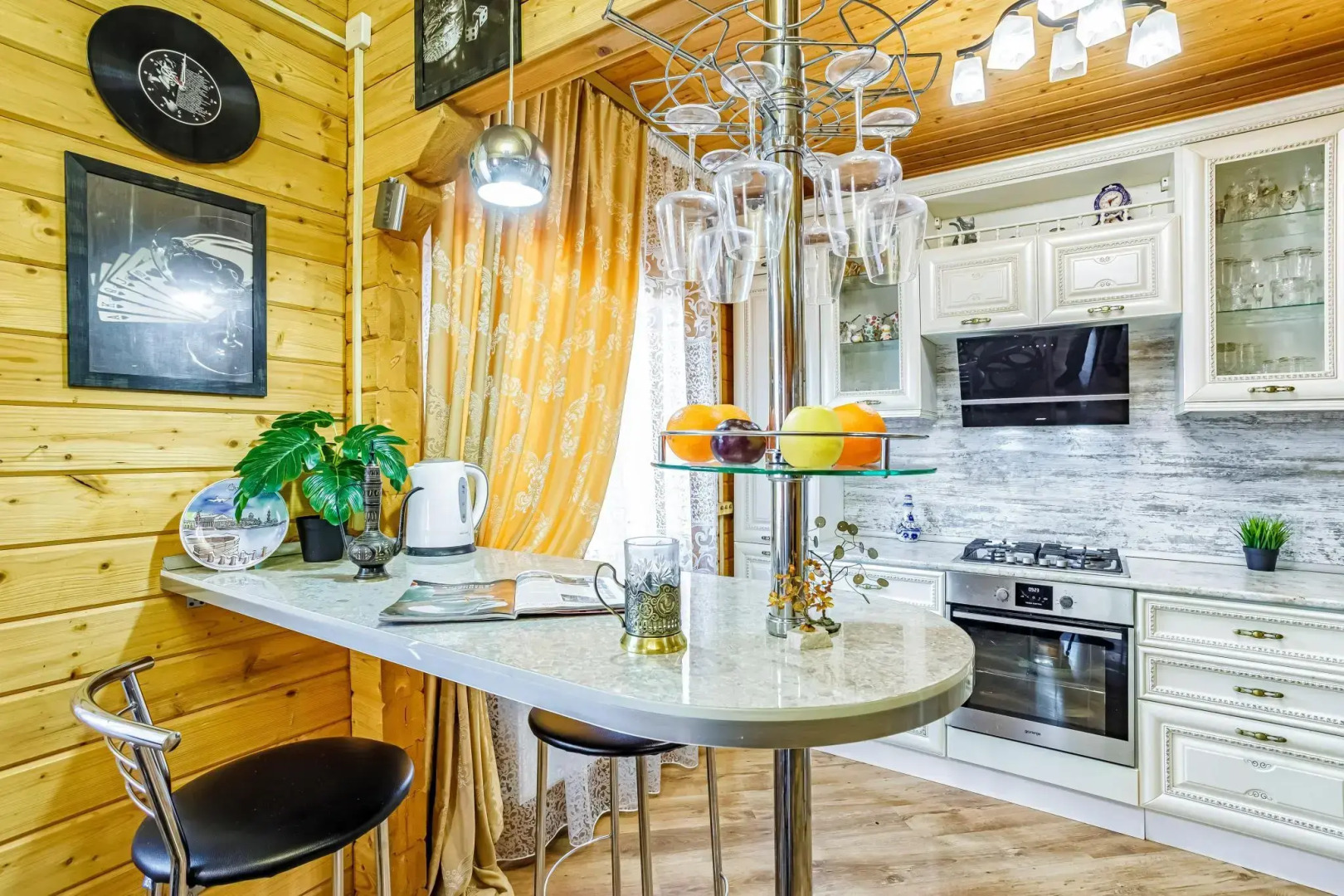 Агой-Шале семейный 12-местный коттедж