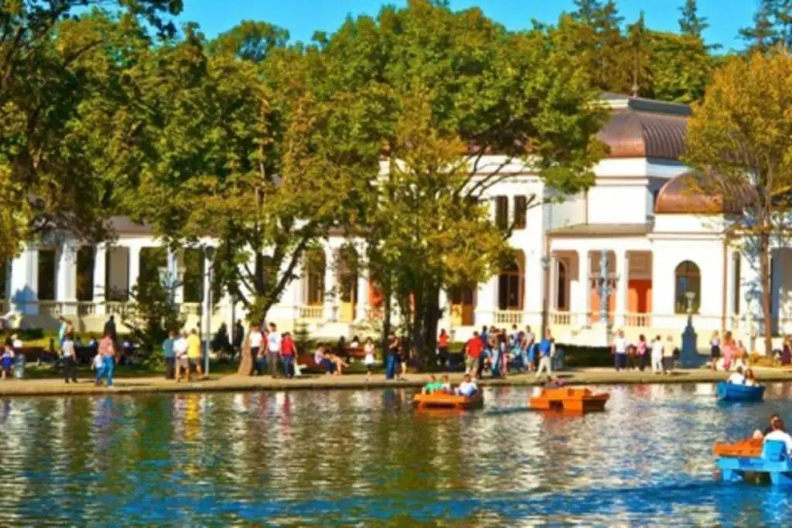 Central luxury apartment in Platinia Residence