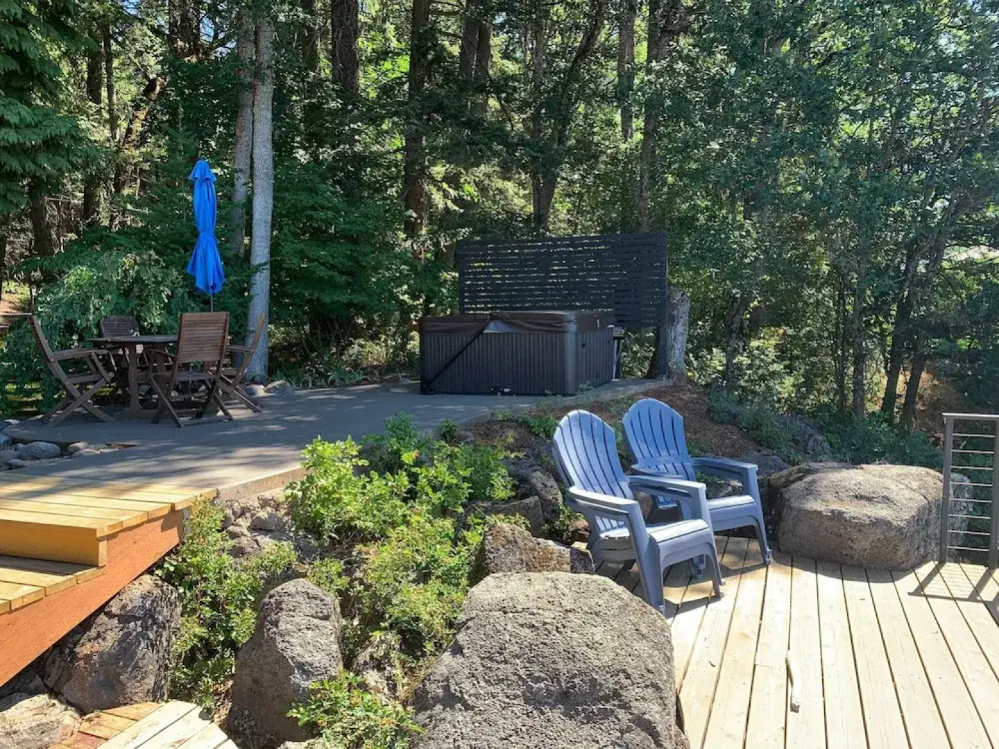 Eye On The Gorge 2 Bedroom Home by RedAwning