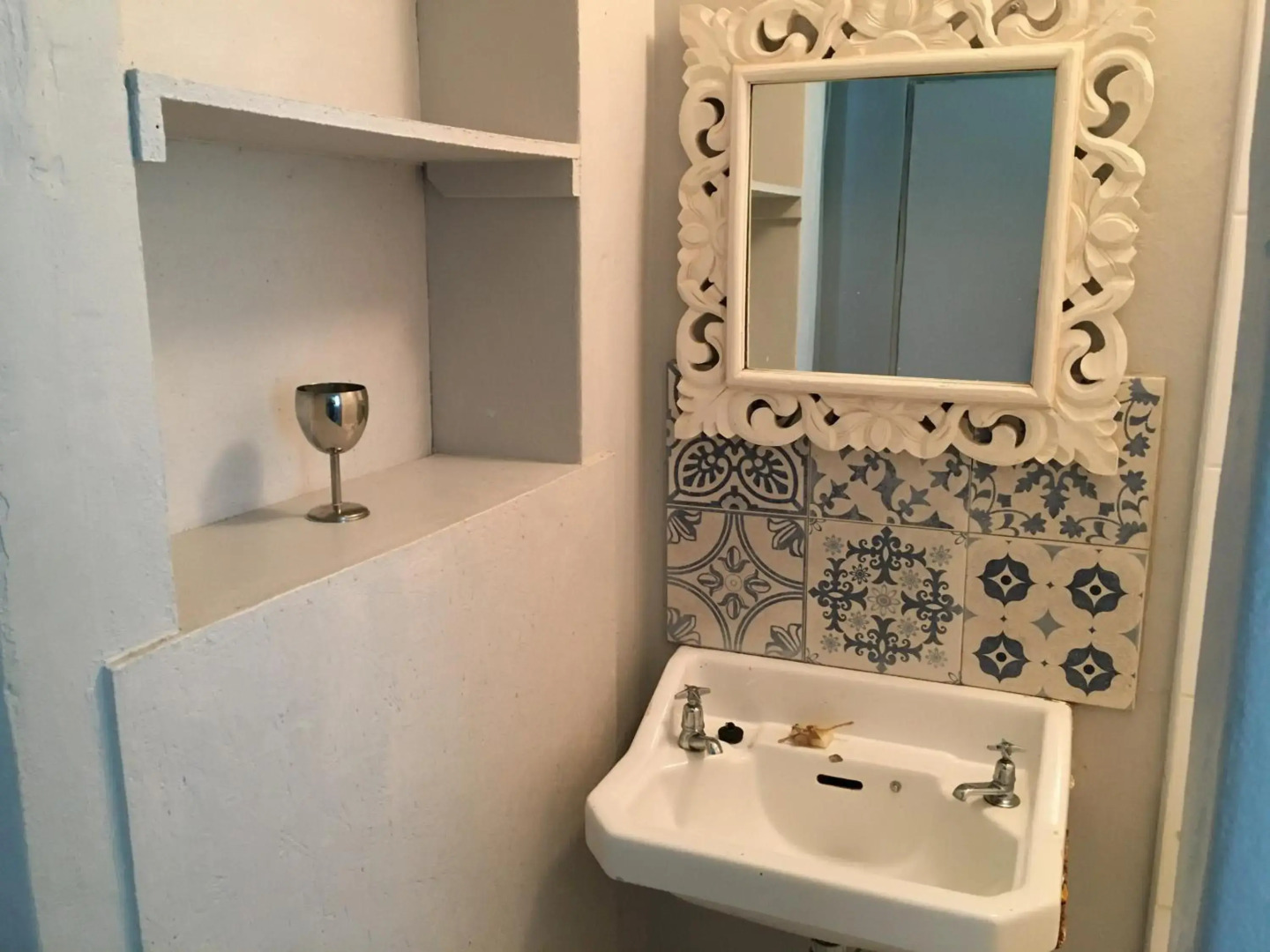 Sarah's Place- Manor House