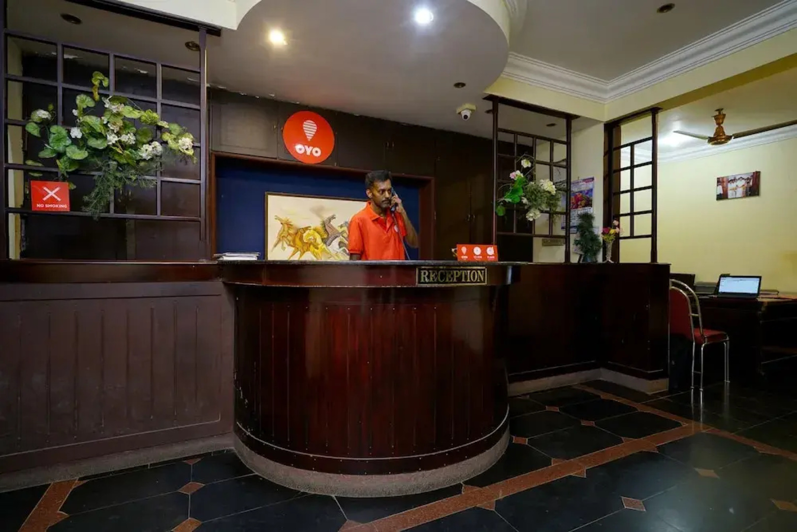 OYO 10637 Hotel Chandana Residency