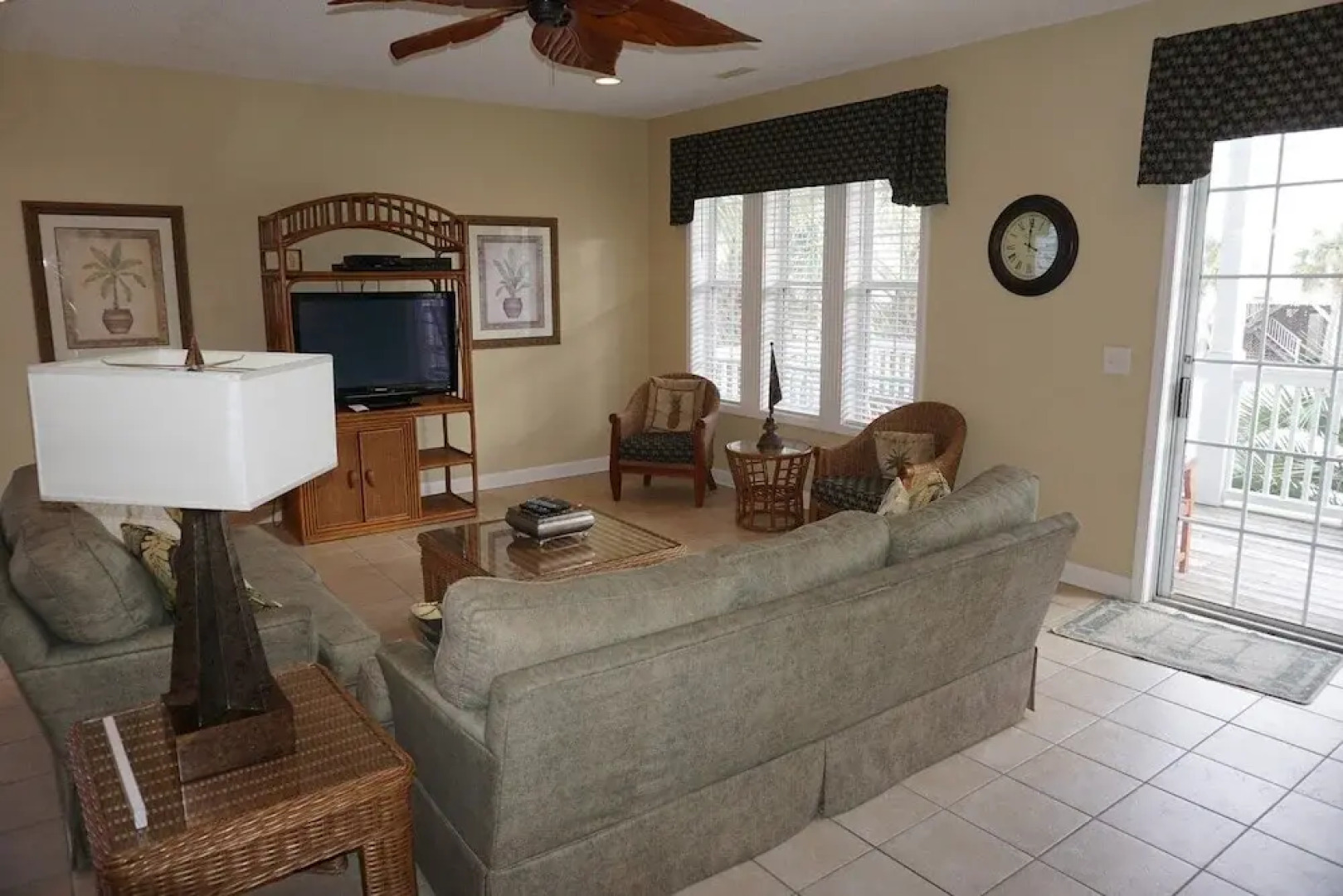 Las Palmas Home #64622 5 Bedrooms 5.5 Bathrooms Home