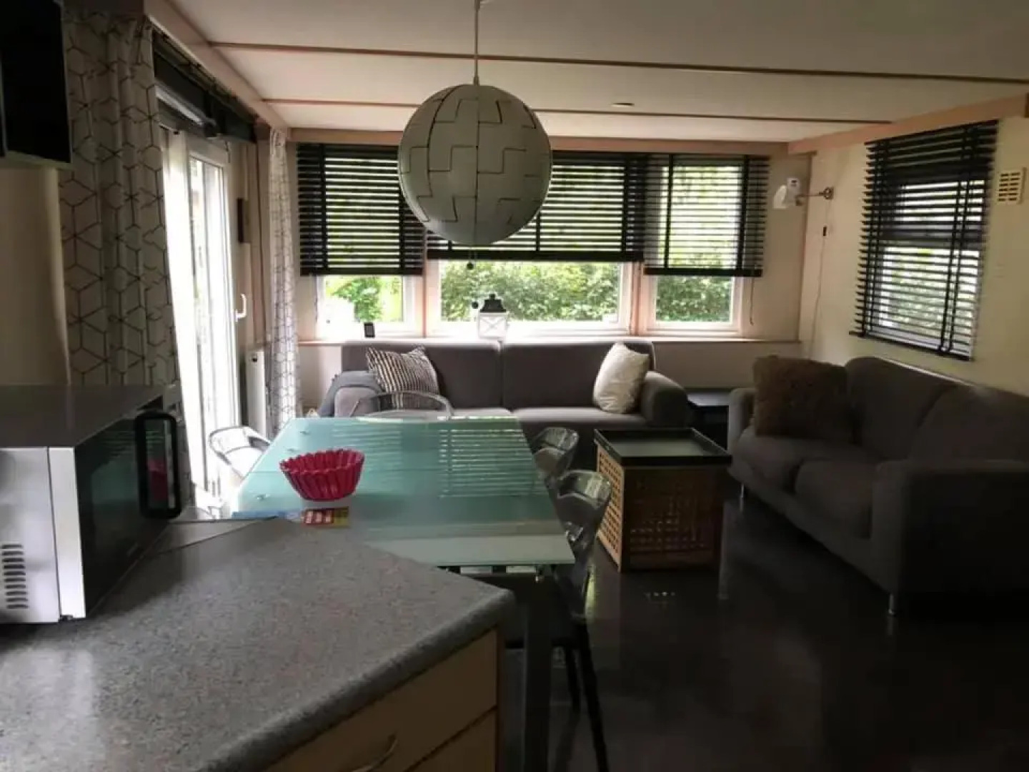 Chalet 4-5 Pers in Epe F16 Van alle gemakken voorzien Max aantal volwassenen is 4