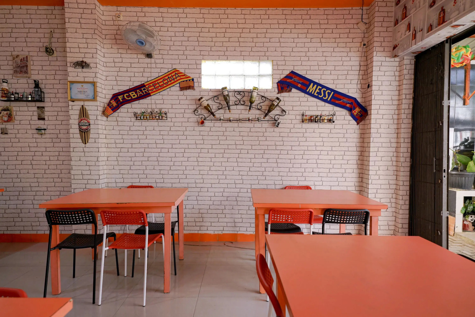 RedDoorz Plus @ Jalan FL Lumban Tobing Sibolga