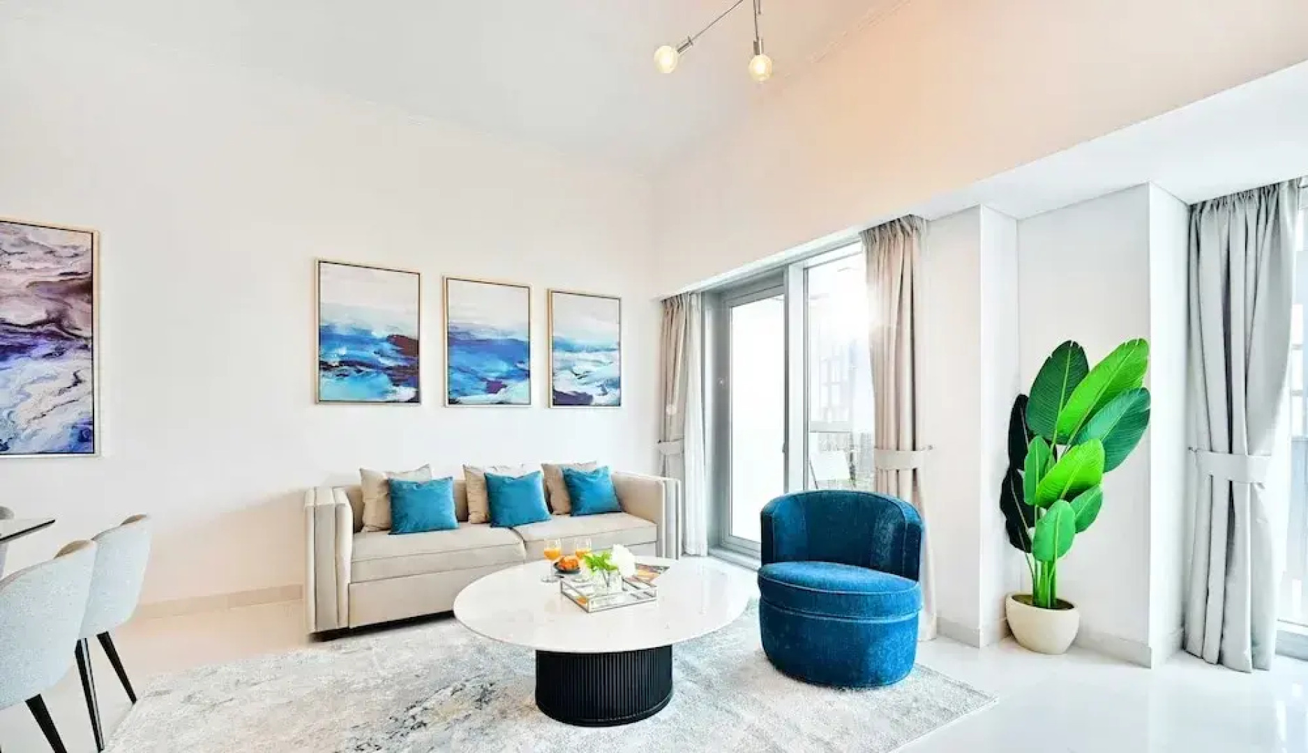 LUX  Cayan Superior Suite 4 Dubai Marina