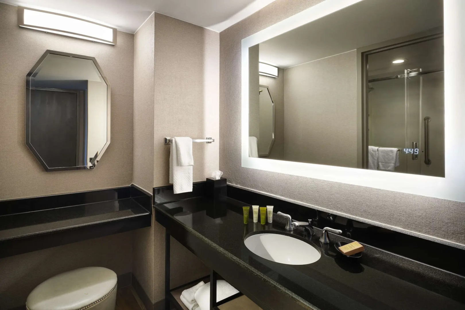 Hilton Richardson Dallas