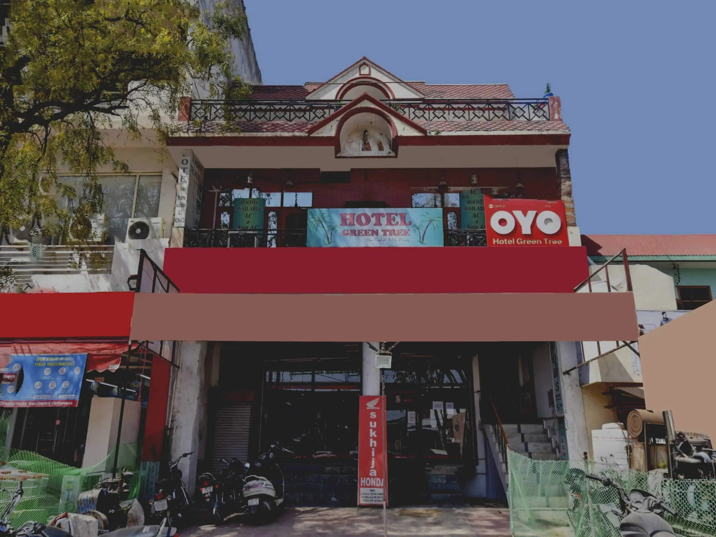 OYO 87525 Hotel Green