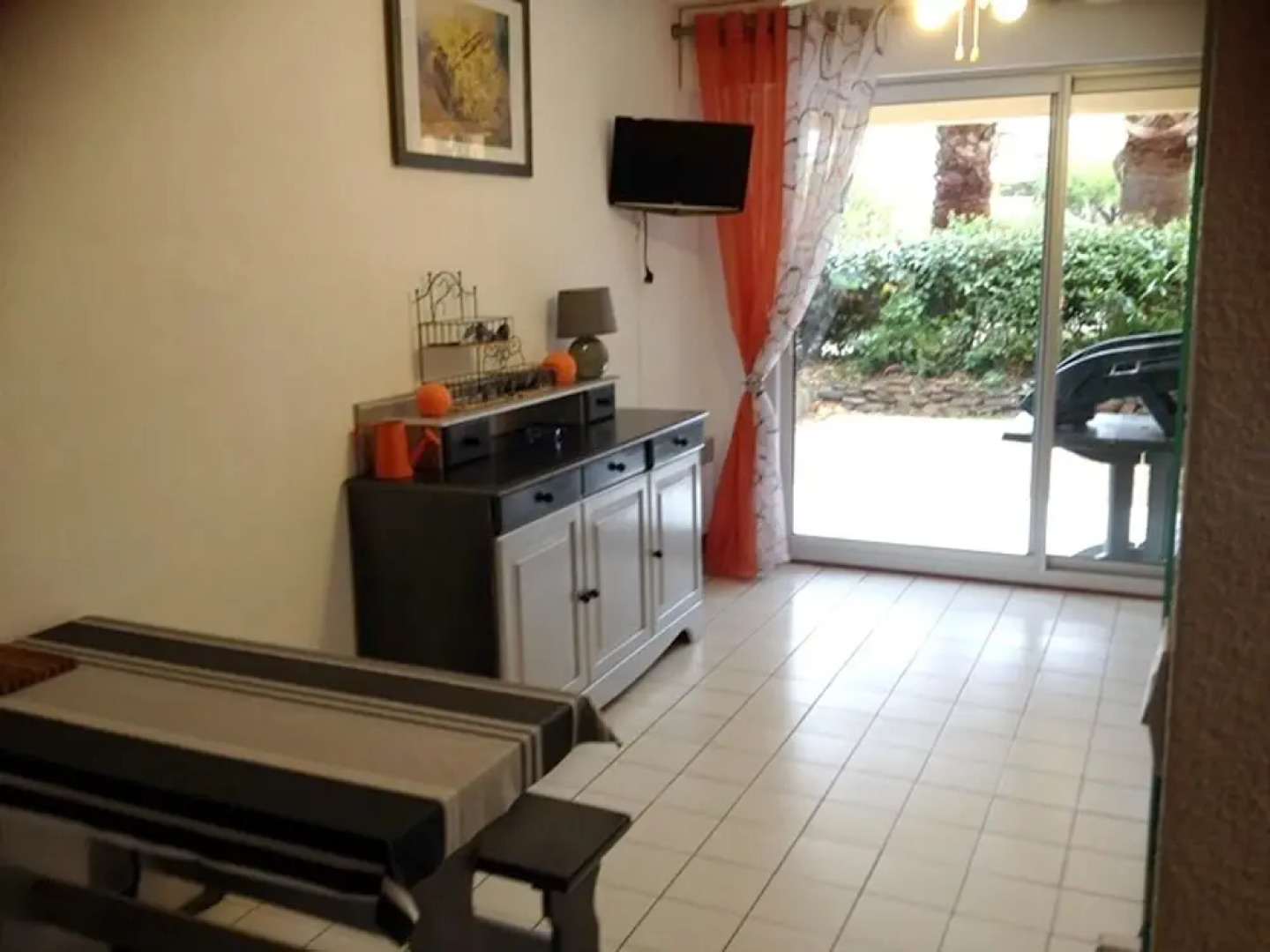 Apartment With one Bedroom in Le Lavandou, With Pool Access and Enclosed Garden - 700 m From the Beach