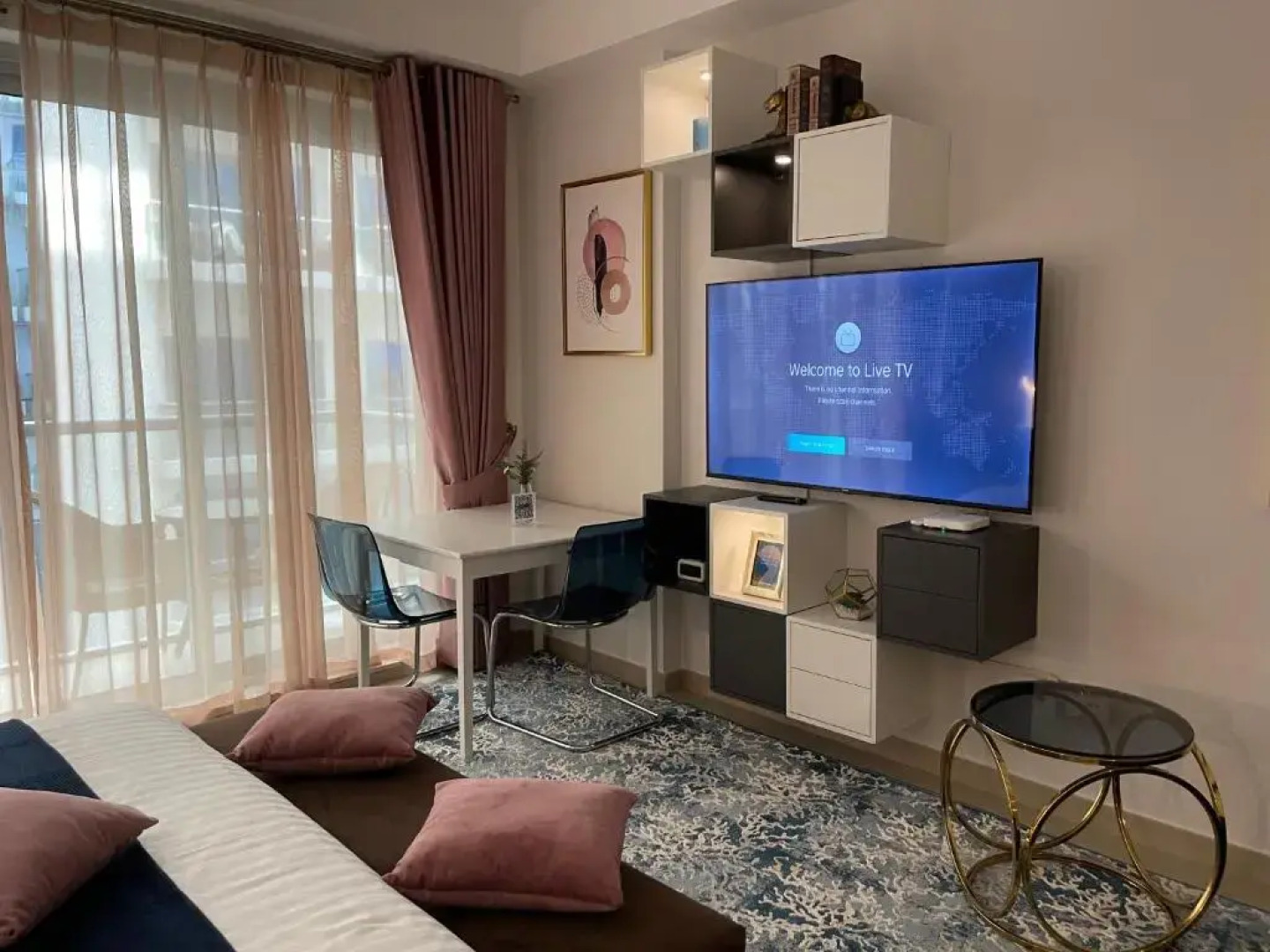 Deluxe Studio Private Apartment - Beachfront Property