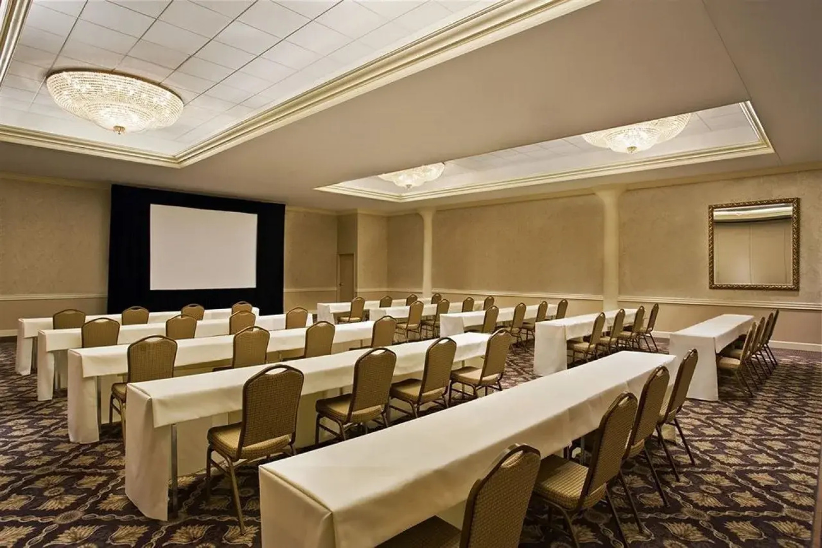 OYO Hotel St. Louis Downtown City Center MO