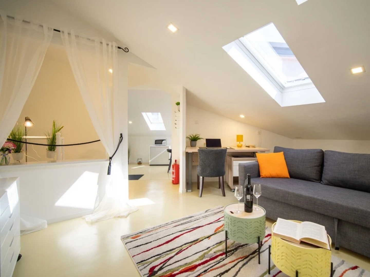 Ena 1 Trinajsti i in Trinajsti i