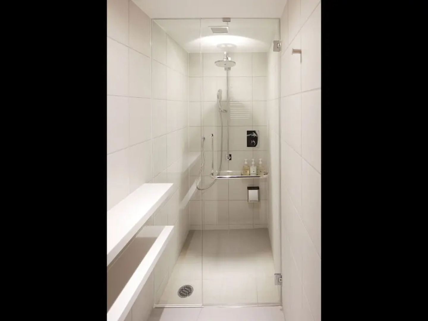 9h nine hours Suidobashi