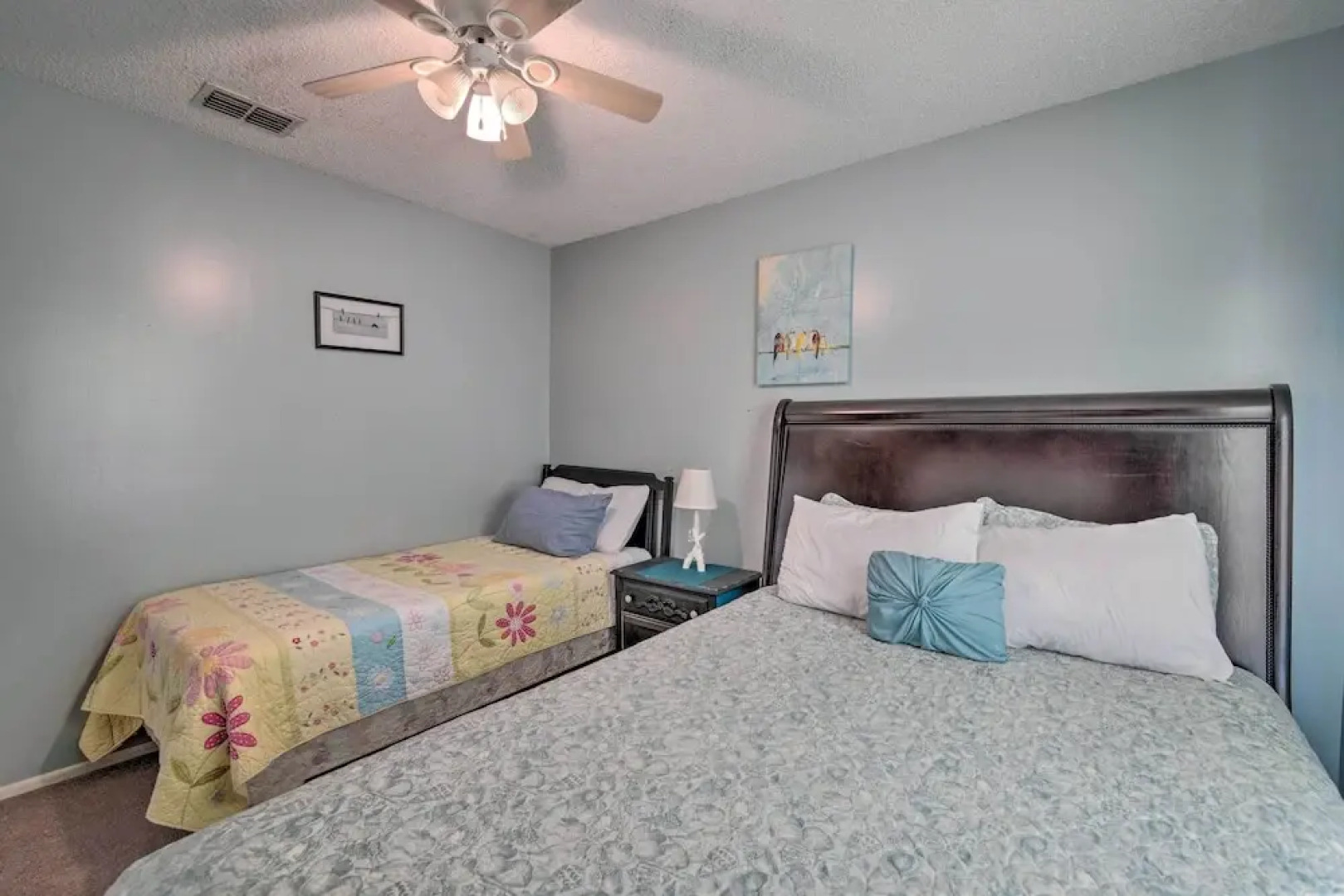 Docks + Balcony: Peaceful River Abode in Dunnellon