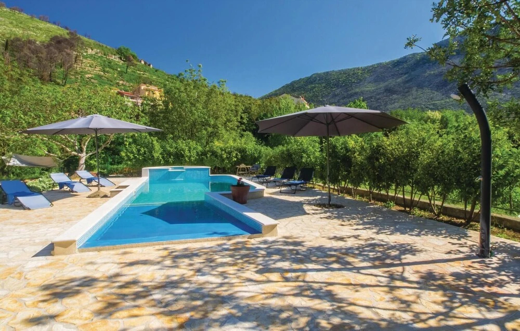 Awesome Home in Zrnovnica With 2 Bedrooms, Wifi and Outdoor Swimming Pool