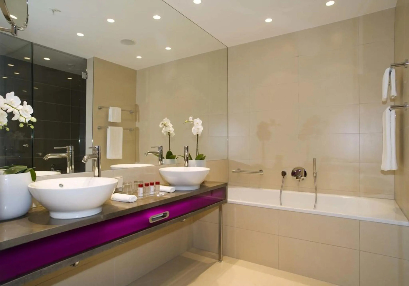 Vienna House by Wyndham Andel's Lodz