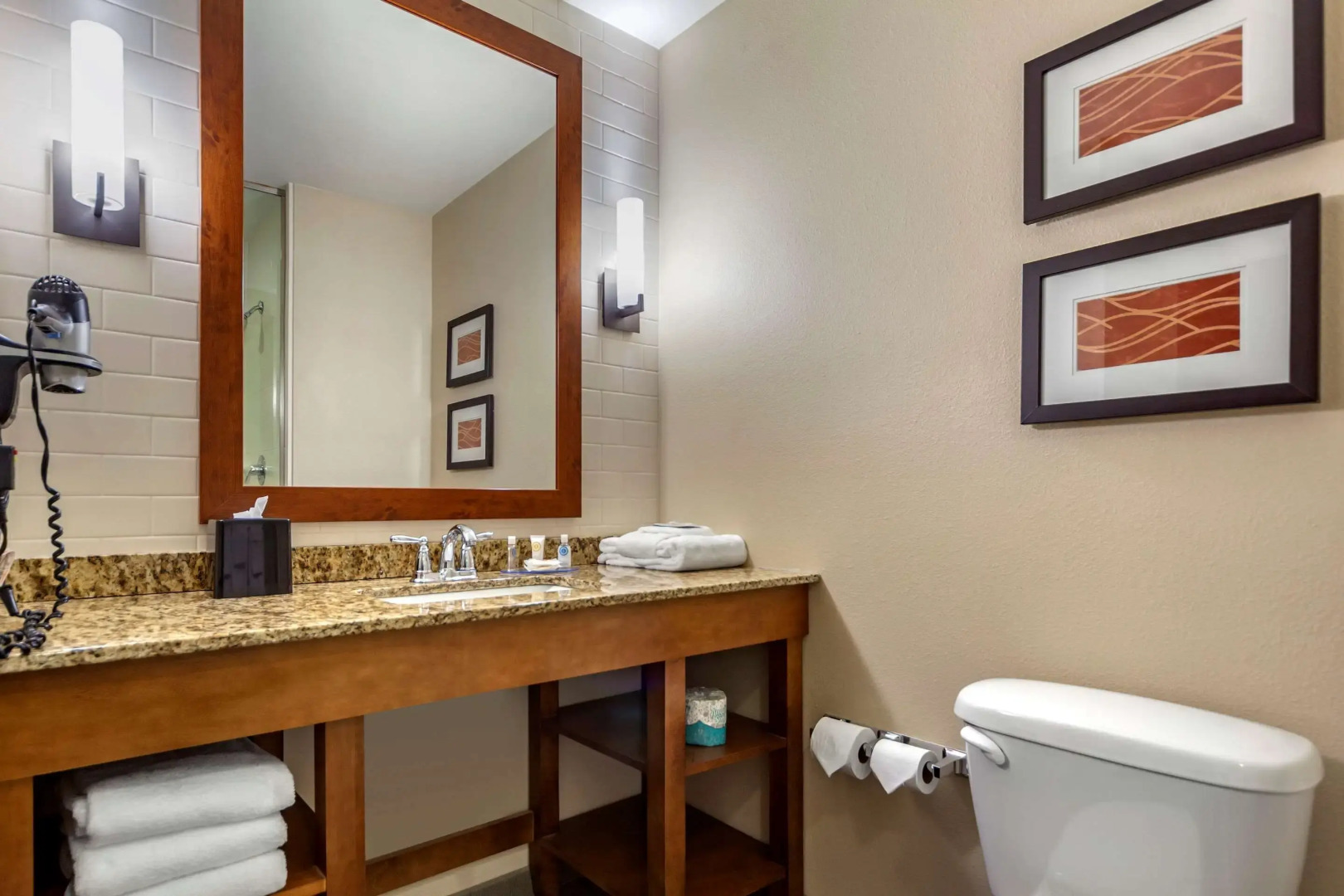 Comfort Inn & Suites Avera Southwest
