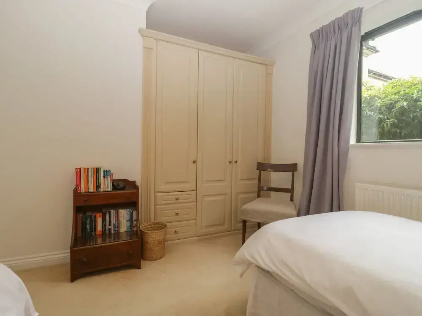 1A Erneston Crescent