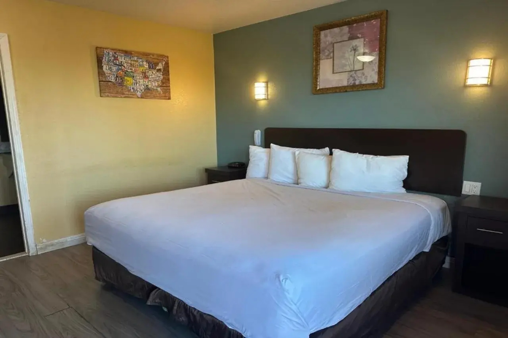 Hotel Avenida - Oceanside Camp Pendleton