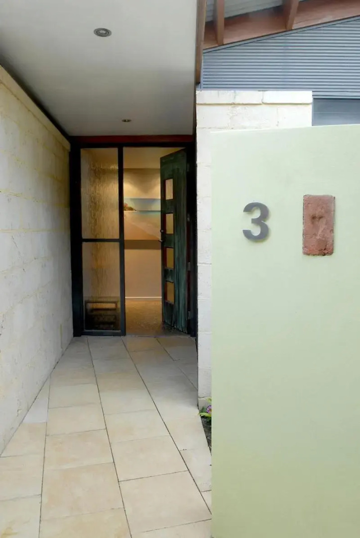 By The Beach Bed And Breakfast Holiday Apartments