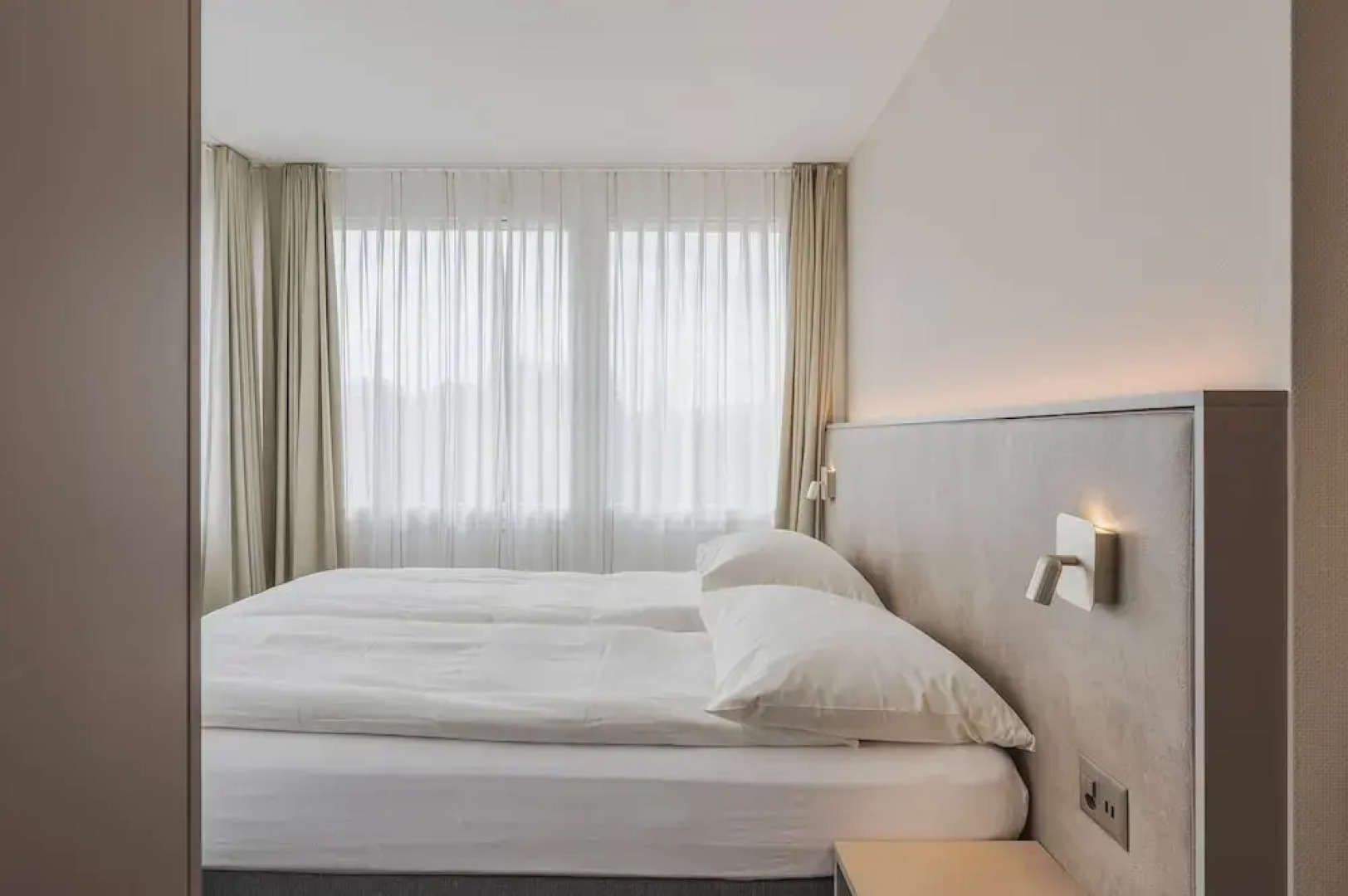 Amanthos Living Zürich Airport