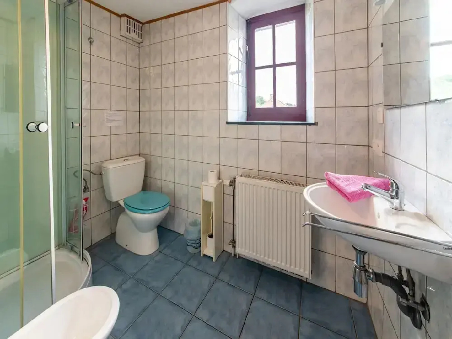 Vacation Home With BBQ Near Hotton