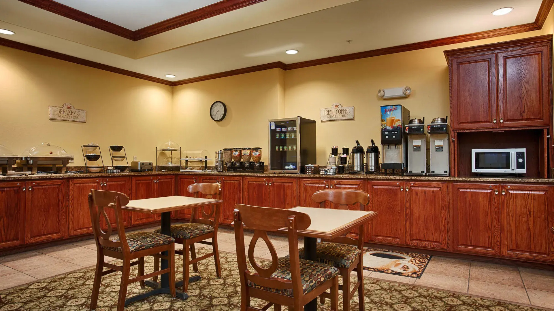 Best Western Plus Butterfield Inn