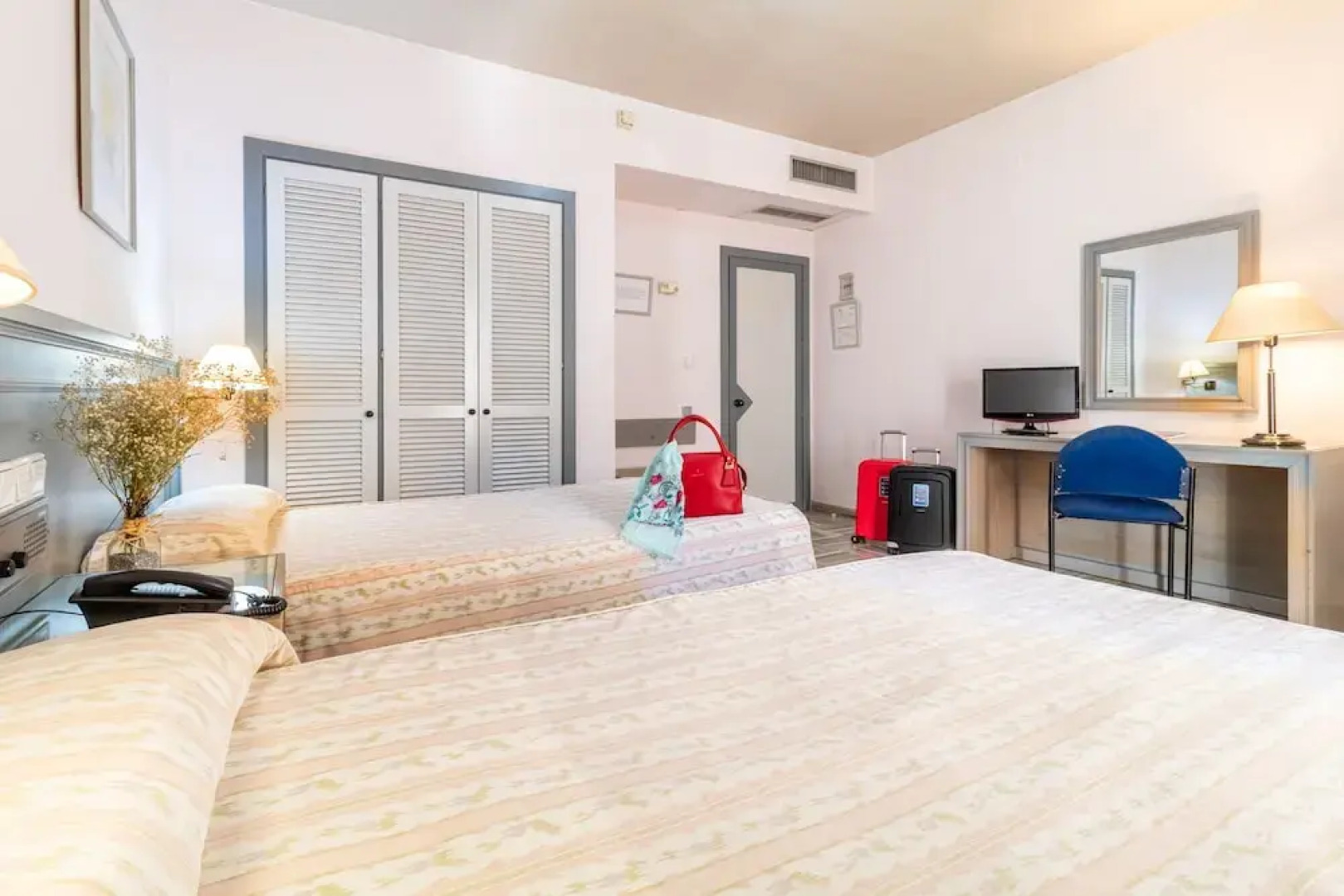 Hotel Abades Manzanil