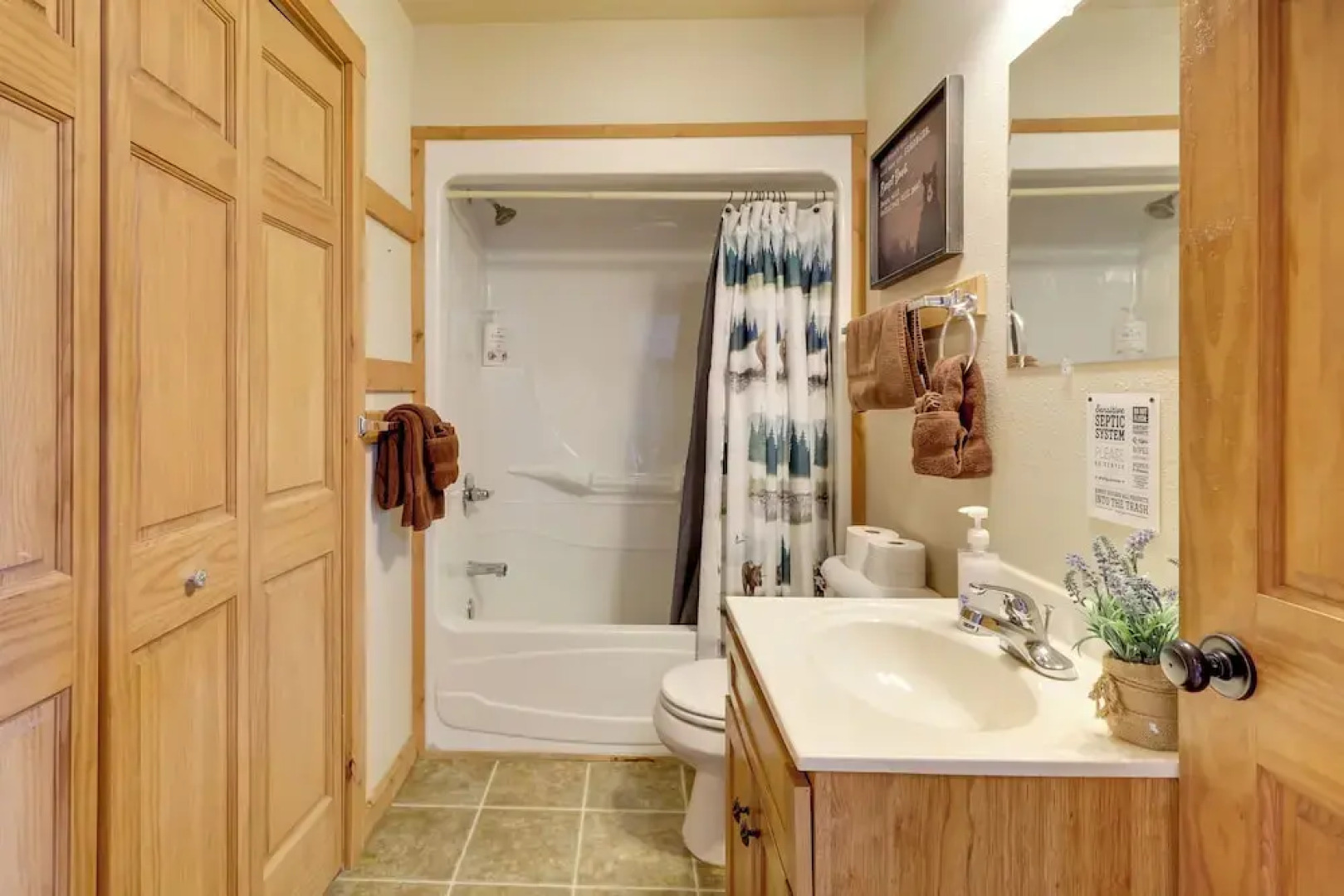 Cabin w/ On-site Trails - 15 Miles to Mt Rushmore!