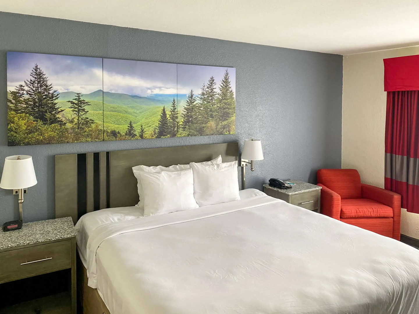 Clarion Pointe - Greensboro Coliseum Area