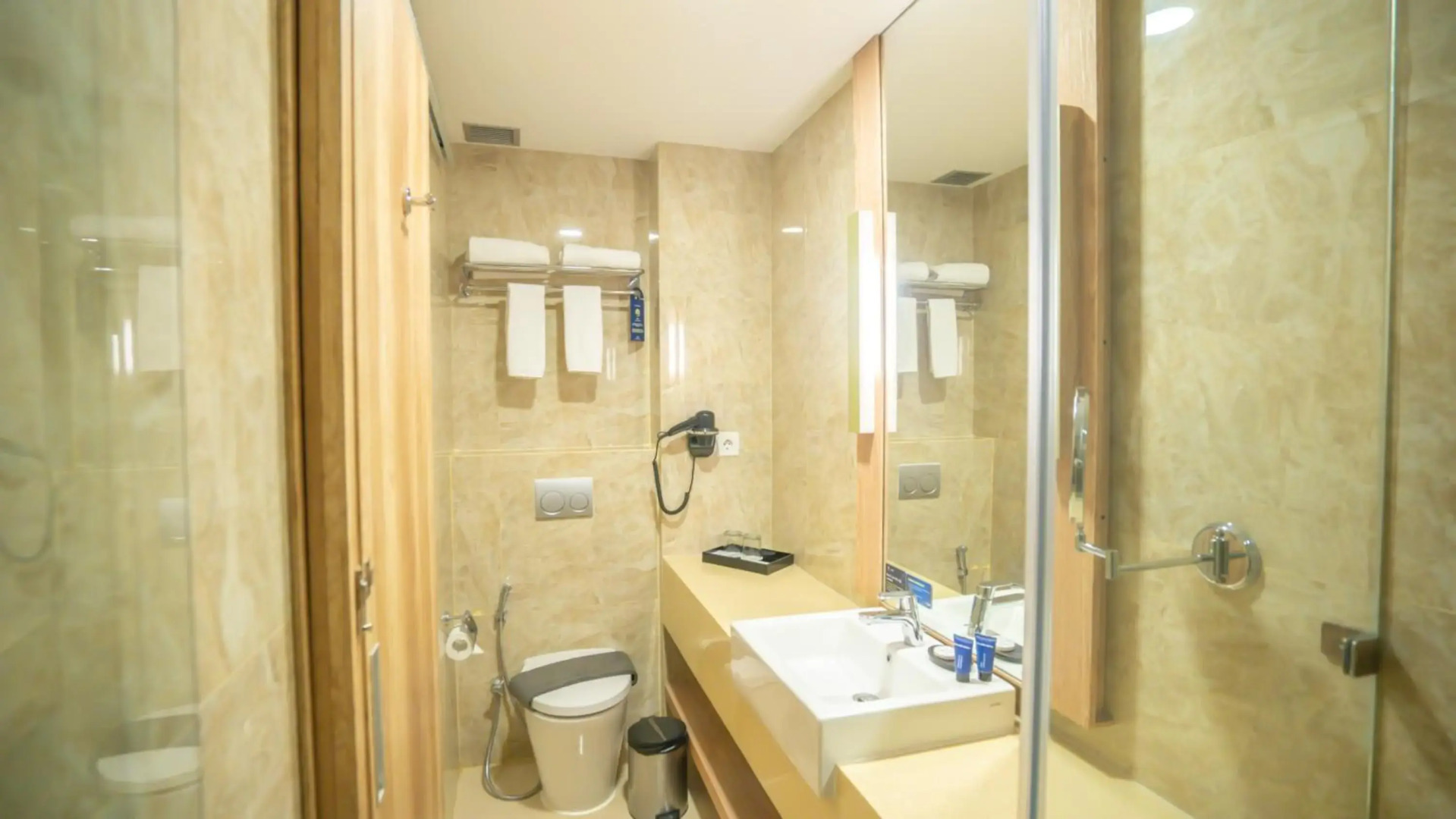 Bigland Bogor Hotel Powered by Archipelago