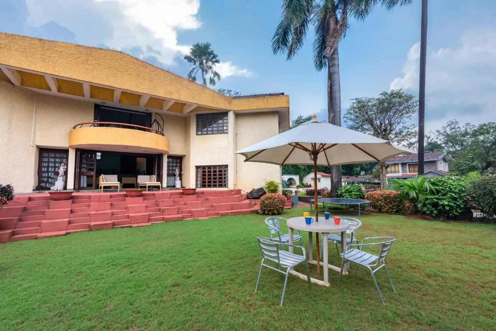 StayVista at Shantam House