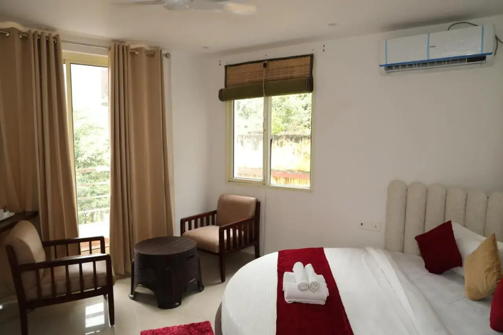 Aroha By Rishikesh - Swimming Pool & Spa