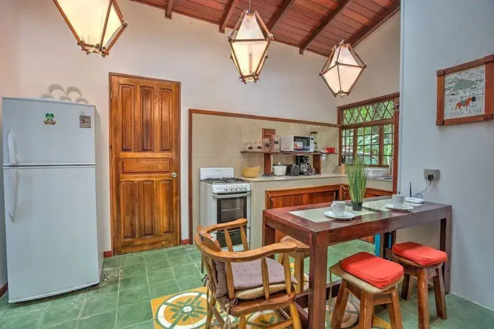 Villa 4 - Amazing 2 Bed Villa - Private Garden