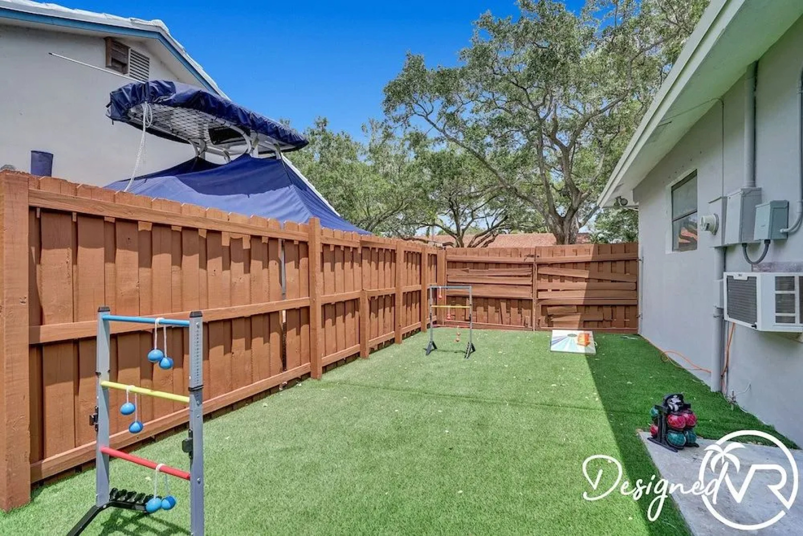 Family vacation 5 Br with Heated Pool